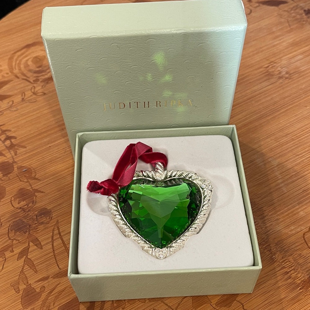 Judith Ripka Emerald Green Crystal Heart ornament NIB